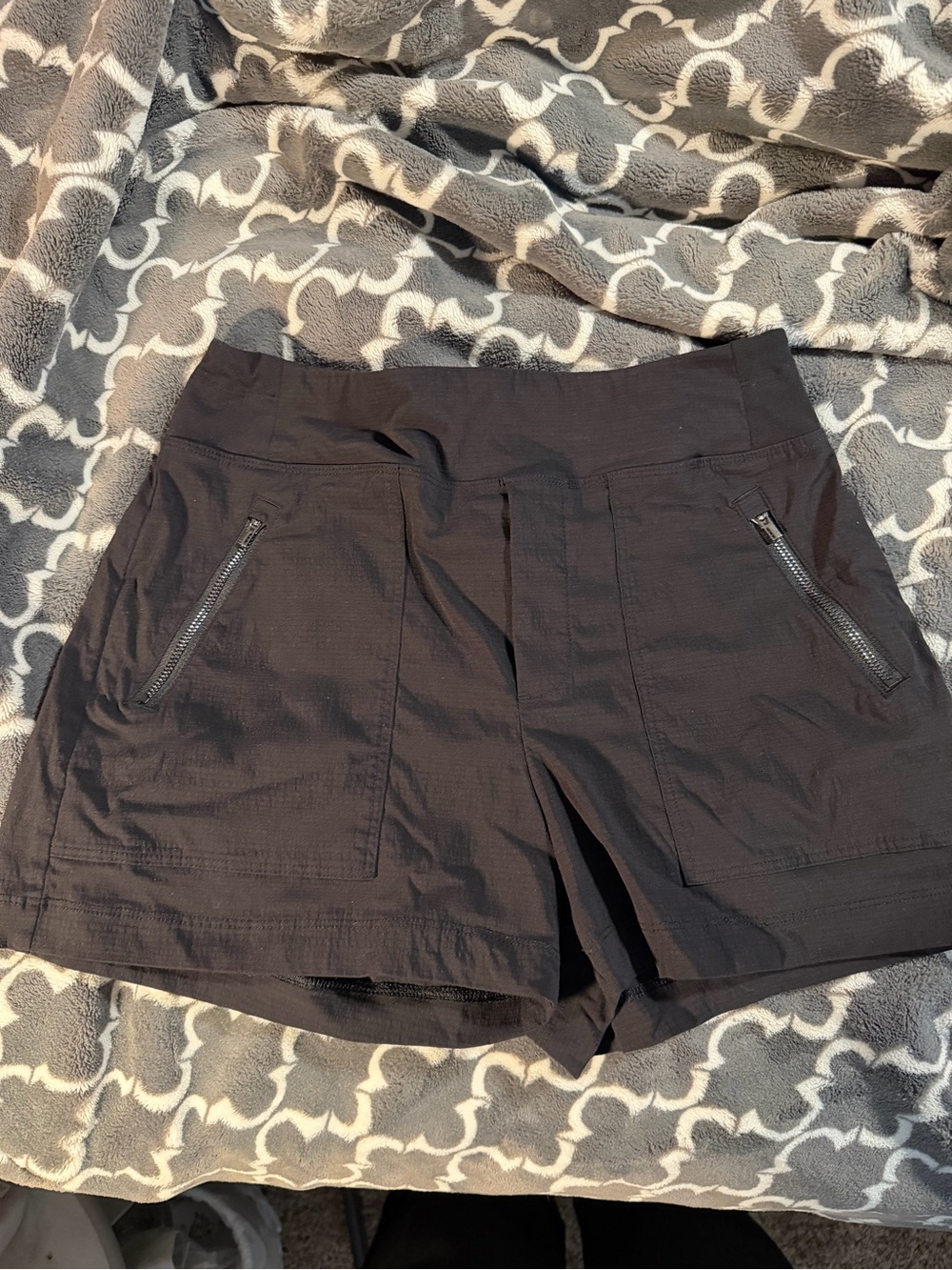 Athleta Trekkie Shorts. Size 2